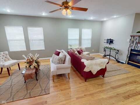 5180 Dunewood Way, Avon, IN 46123