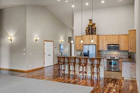 1911 NW 18th Street, Redmond, OR 97756