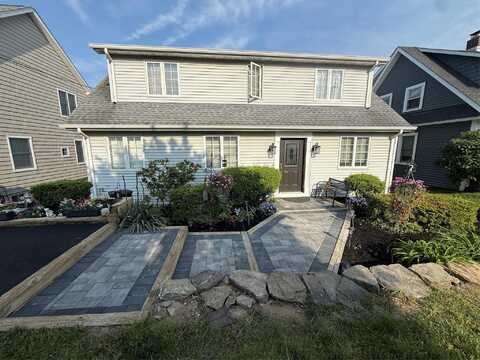 19 Hillside Avenue, Northport, NY 11768