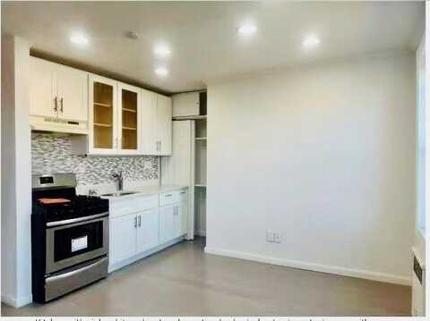 42-40 Bowne St, Flushing, NY 11355
