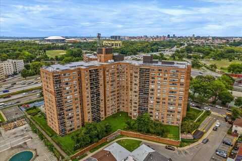 61-20 Grand Central Parkway, Forest Hills, NY 11375