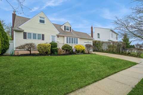 3574 Sarah Drive, Wantagh, NY 11793
