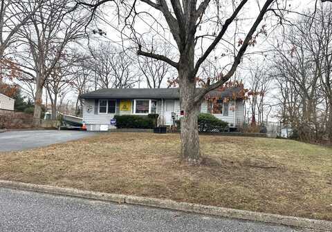 31 Fawn Lane W, South Setauket, NY 11720