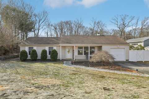 8 Rustic Road, Yaphank, NY 11980