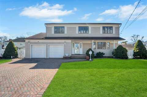 818 Windmill Avenue, West Babylon, NY 11704