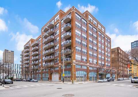 933 W VAN BUREN Street, Chicago, IL 60607