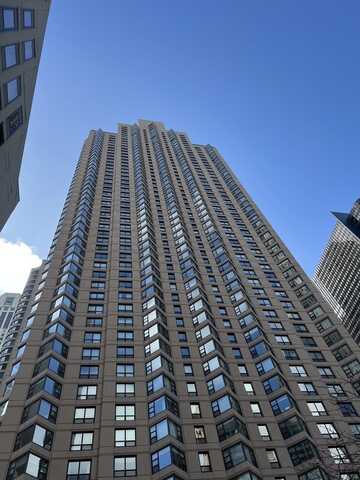 401 E Ontario Street, Chicago, IL 60611