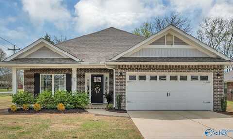 101 Bingham Way, New Market, AL 35761