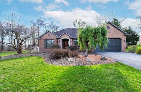 68 Red Grouse Court, Canfield, OH 44511