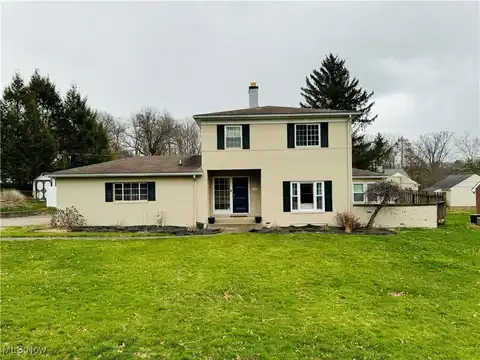 2740 W Ridgewood Circle, Zanesville, OH 43701