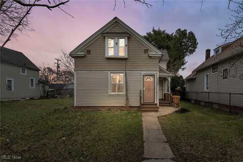 3245 W 44th Street, Cleveland, OH 44109