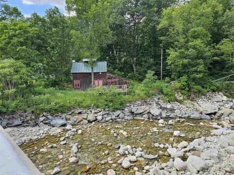 30 Water Street, Jamaica, VT 05343