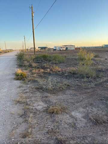 9265 Sonora Ave, Stanton, TX 79705