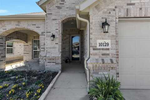 10129 Boxelder Drive, Fort Worth, TX 76036