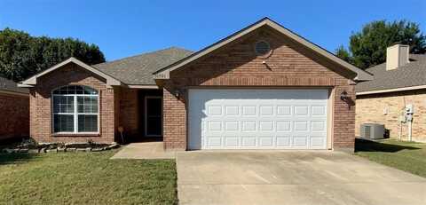 10501 Fossil Hill Drive, Fort Worth, TX 76131