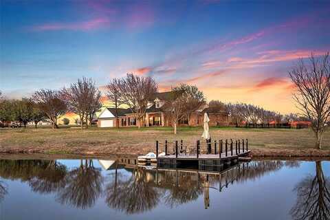364 Parker Road, Van Alstyne, TX 75495