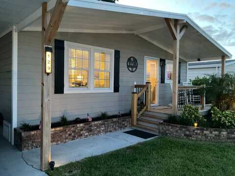 129 Jacaranda Way, Parrish, FL 34219