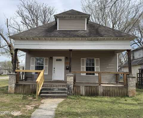 905 S Connor Avenue, Joplin, MO 64801