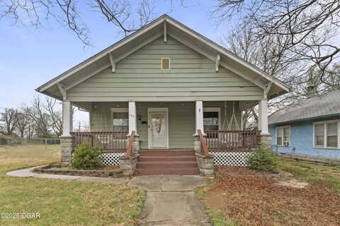 520 S Ball Street, Webb City, MO 64870
