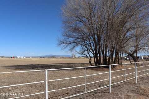 25683 N Champagne Lane, Paulden, AZ 86334