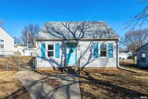 3413 WASHINGTON Street, Davenport, IA 52806