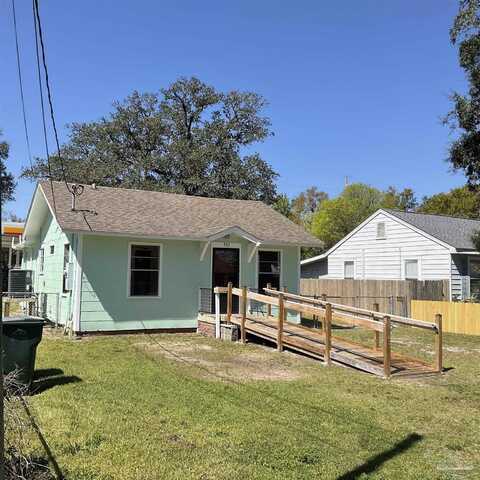 553 S 1st St, Pensacola, FL 32507
