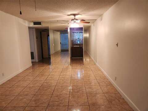 9601 Sunrise Lakes Blvd, Sunrise, FL 33322