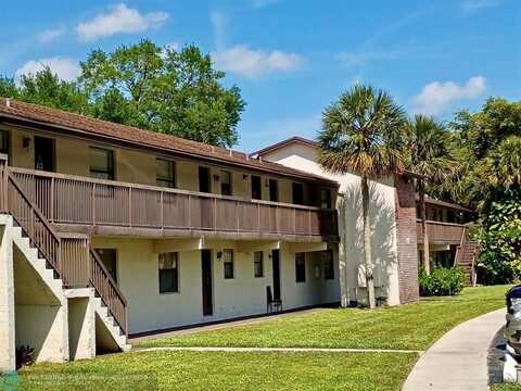 6061 Shakerwood Cir, Tamarac, FL 33319
