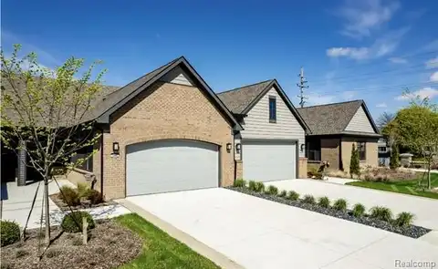 1560 Tribute Drive, Bloomfield Hills, MI 48304