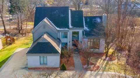 6786 TORYBROOKE Circle, West Bloomfield, MI 48323
