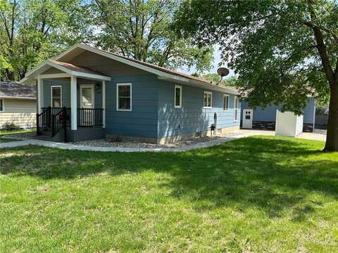132 College Avenue NE, Hutchinson, MN 55350