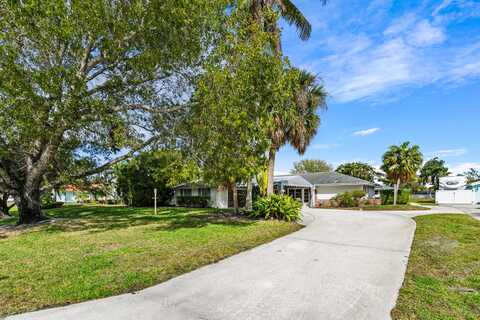 4705 Holly Drive, Palm Beach Gardens, FL 33418