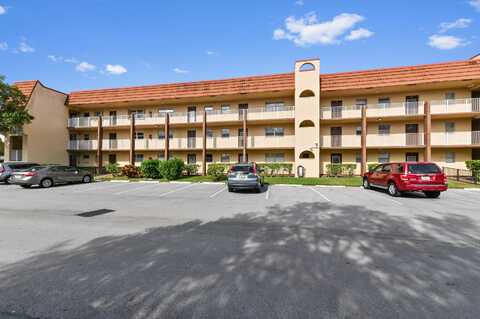 8821 Sunrise Lakes Boulevard, Sunrise, FL 33322