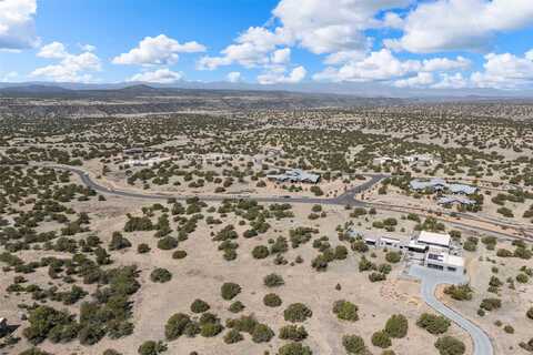 21 Via De Las Yeguas, Santa Fe, NM 87506