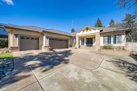 6116 Brassie Way, Redding, CA 96003