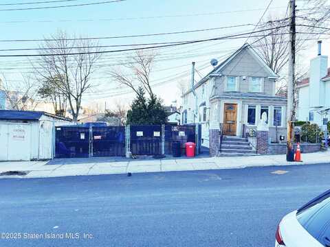 16 Young Street, Staten Island, NY 10304