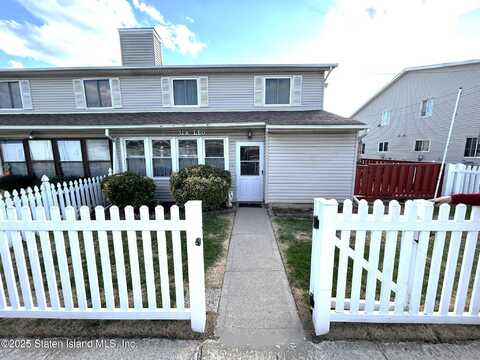 31 Leo Street, Staten Island, NY 10314