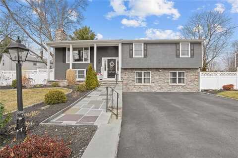 136 Honeysuckle Road, Warwick, RI 02888