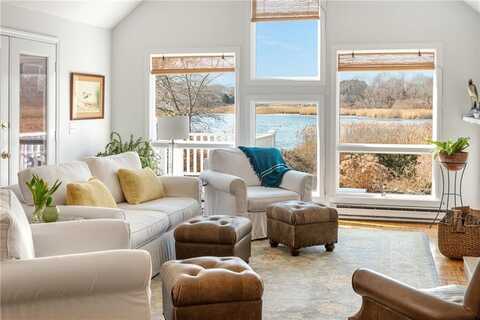 8 Key Court, Newport, RI 02840
