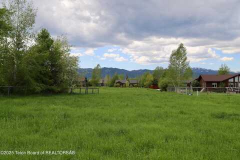 8091 TROUT Bend, Victor, ID 83455