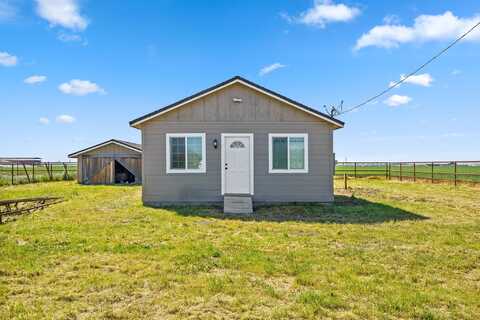 10434 1 1/2 Avenue, Hanford, CA 93230