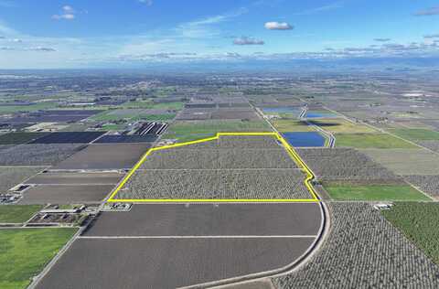 3012 N Oakmore Road, Tulare, CA 93274