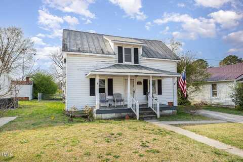 302 N Saratoga Street, Stantonsburg, NC 27883