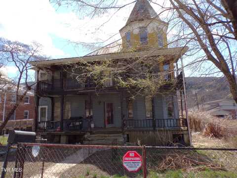 903 NW Virginia Avenue, Norton, VA 24273