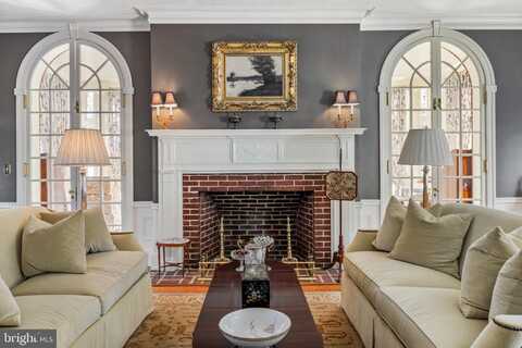 4102 GREENWAY, BALTIMORE, MD 21218
