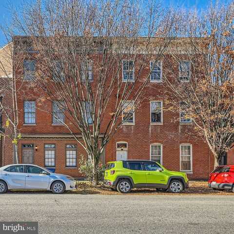 860 PARK AVENUE, BALTIMORE, MD 21201