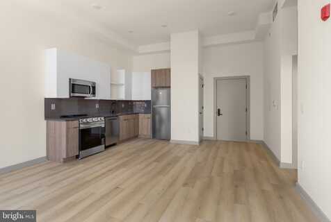689 N BROAD STREET, PHILADELPHIA, PA 19123