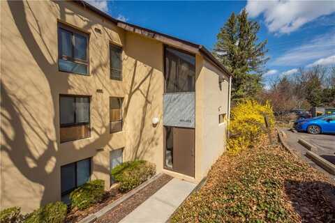2034 Swallow Hill Rd, Sackett, PA 15220