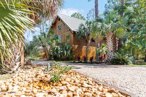136 S Oak Street, Port Saint Joe, FL 32456