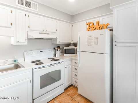 40 Folly Field Road, Hilton Head Island, SC 29928